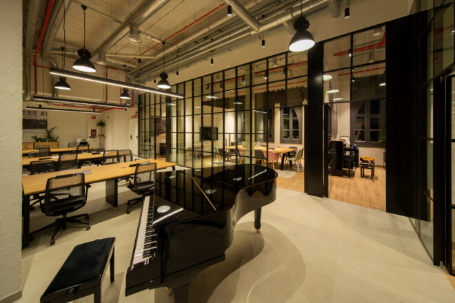 Warner Music